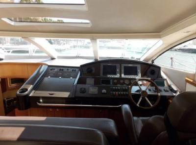 Carine Yachts - Luxury Yacht Brokerage | Sunseeker Predator 72 2007 | Photo 27